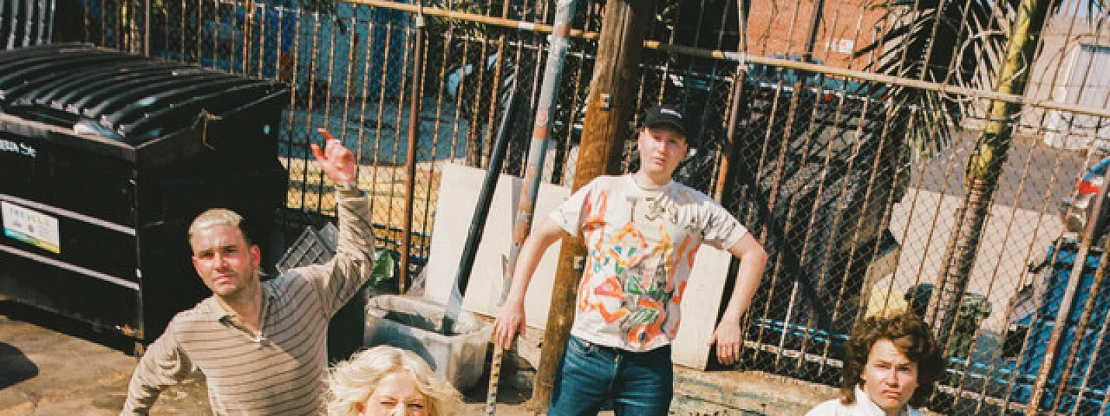 Amyl and The Sniffers