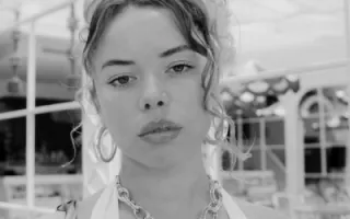 Nilüfer Yanya