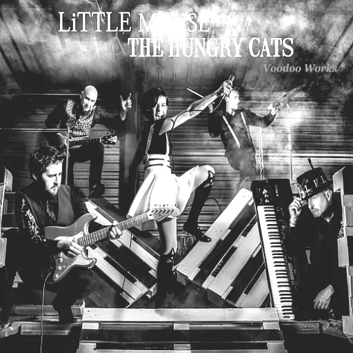 Little Mouse & The Hungry Cats