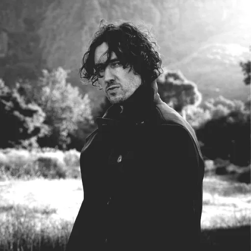 Dean Lewis