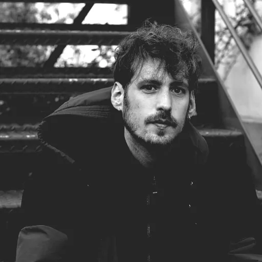 Tim Karbon