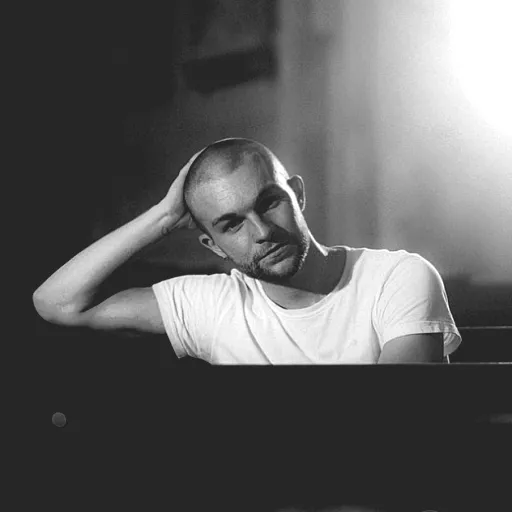 ELLIOTT ARMEN
