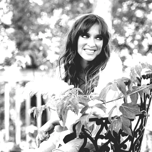 Lynda Lemay