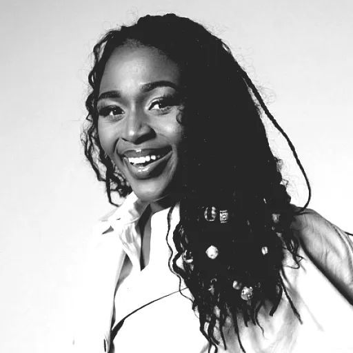 Dena Mwana