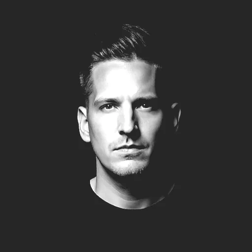 Nils Van Zandt