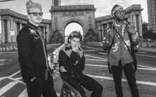 Too Many Zooz